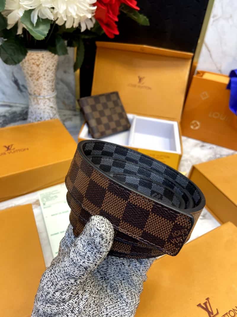 LOUI_S VUITTONN 2 Buckle Belt & wallet Combo C350