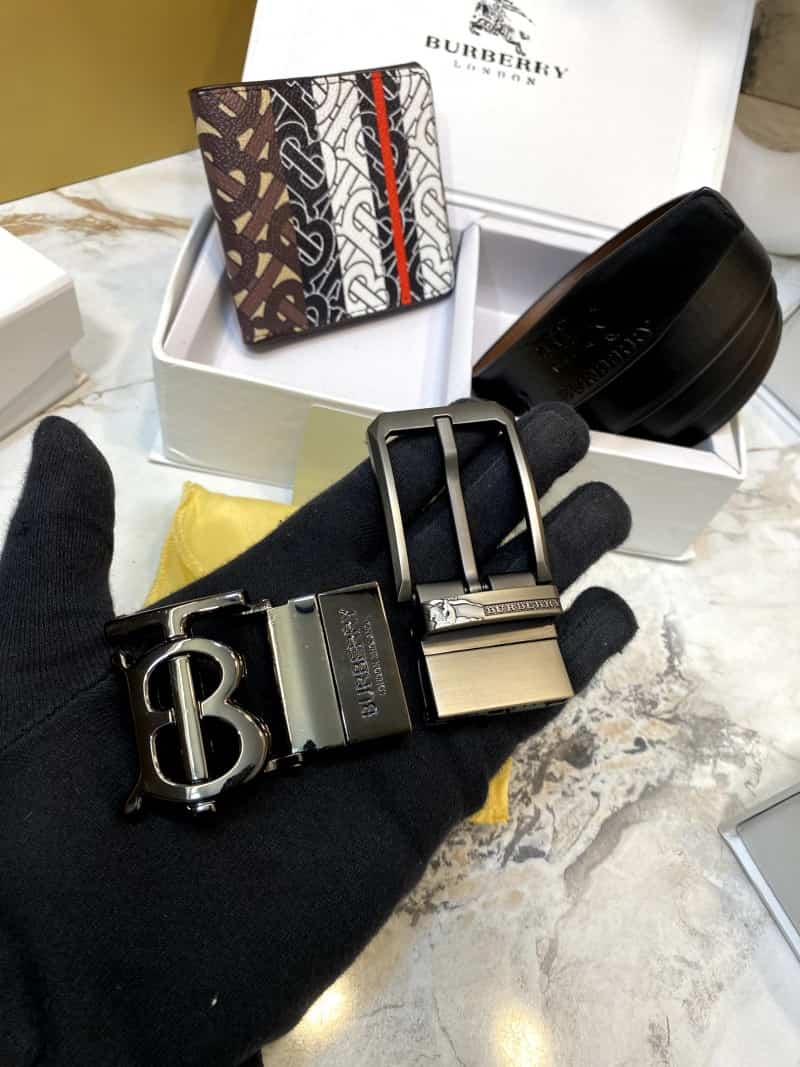 BURBERRY_2_Buckle_Belt_&_wallet_Combo_C333