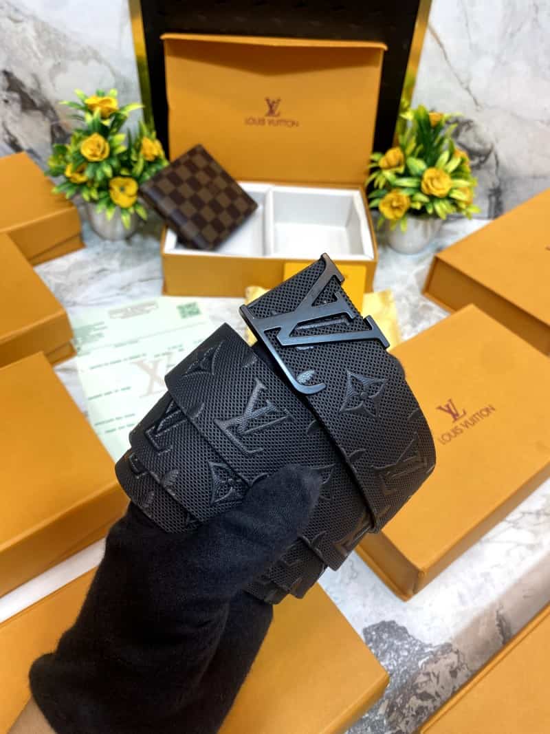 LOUI_S VUITTONN Premium Belt & wallet Combo C322