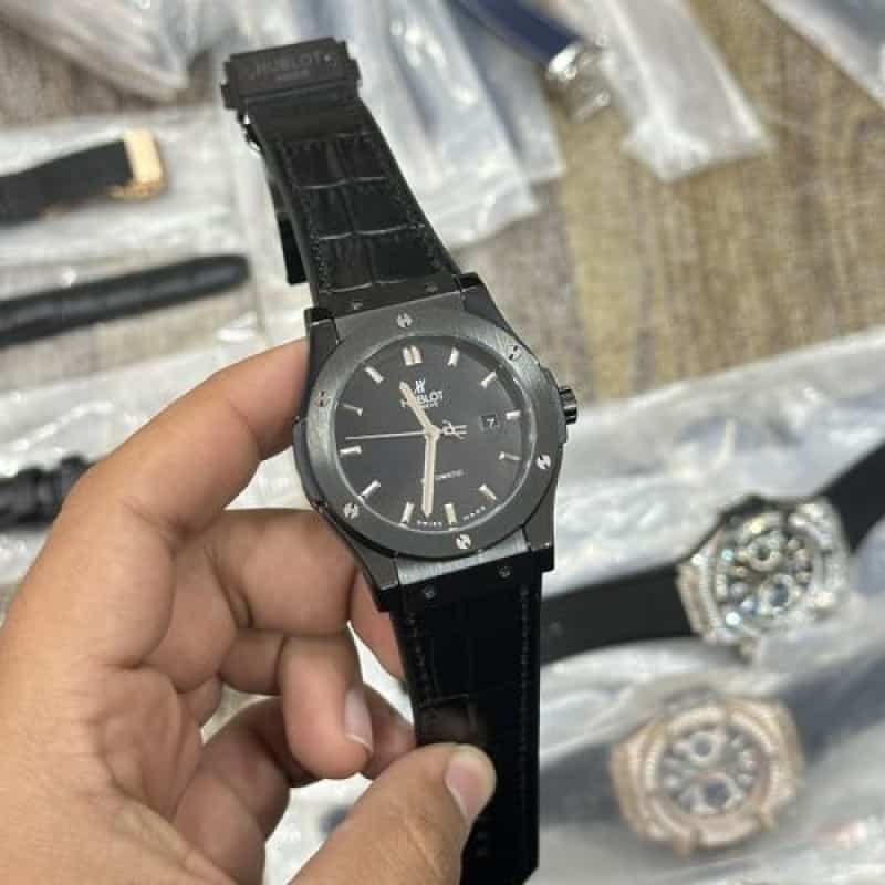 HUBLOT CLASSIC FUSION ALL BLACK PRE
