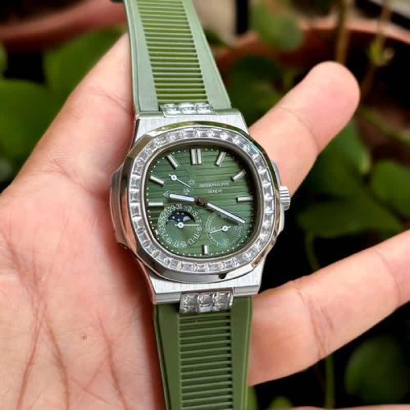 PATEK PHILIPPE NAUTILUS POWER RESER