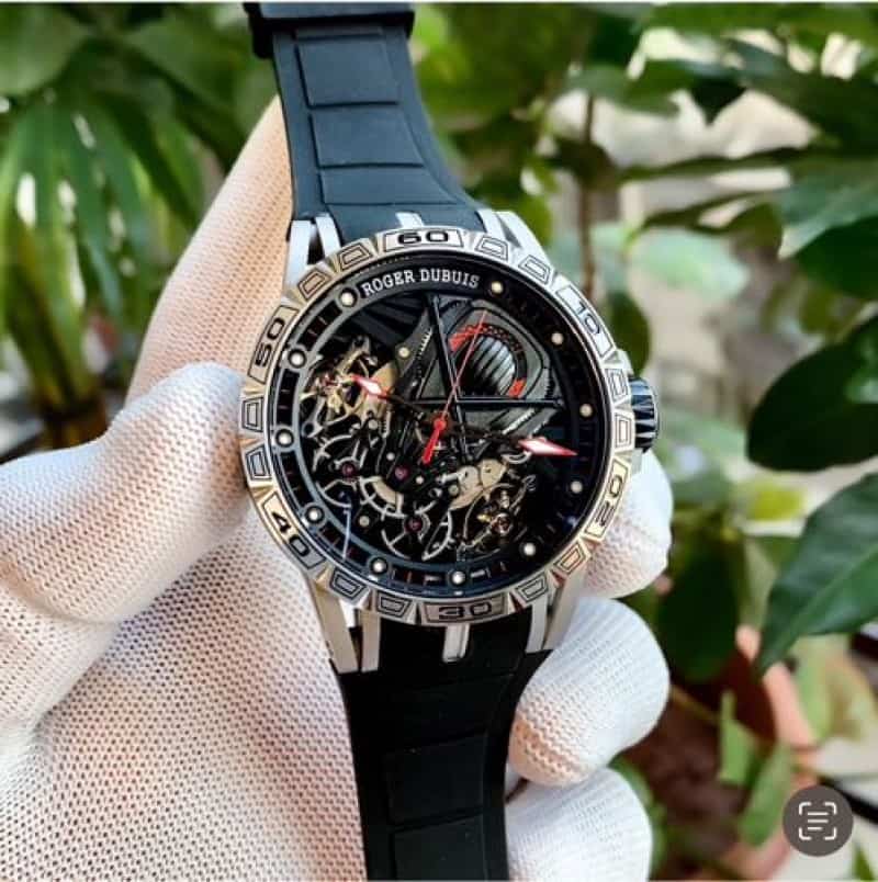 ROGER DUBUIS TOURBILLON