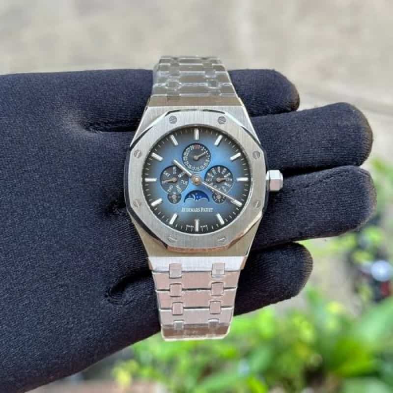 AUDEMARS PIGUET ROYAL OAK CALENDAR
