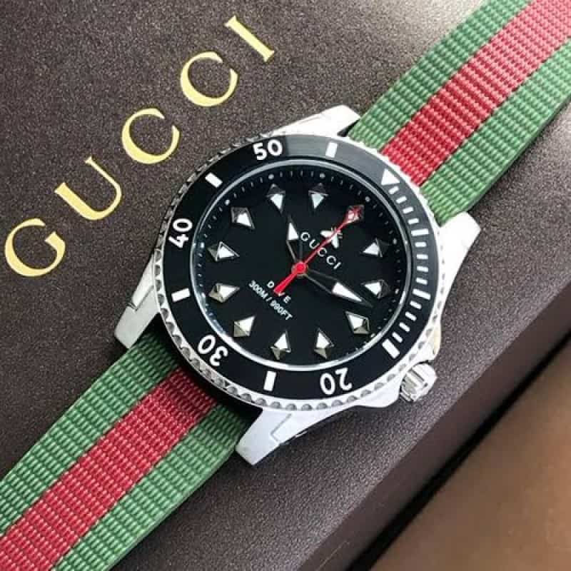 GUCCI DIVE UNISEX RUBBER STRAP