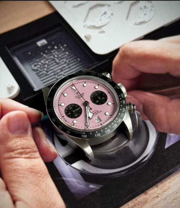 TUDOR BLACK BAY PINK DAIL A075