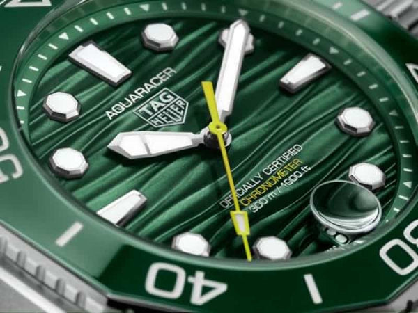 NEW TAG HEUER AQUA RACER 2024