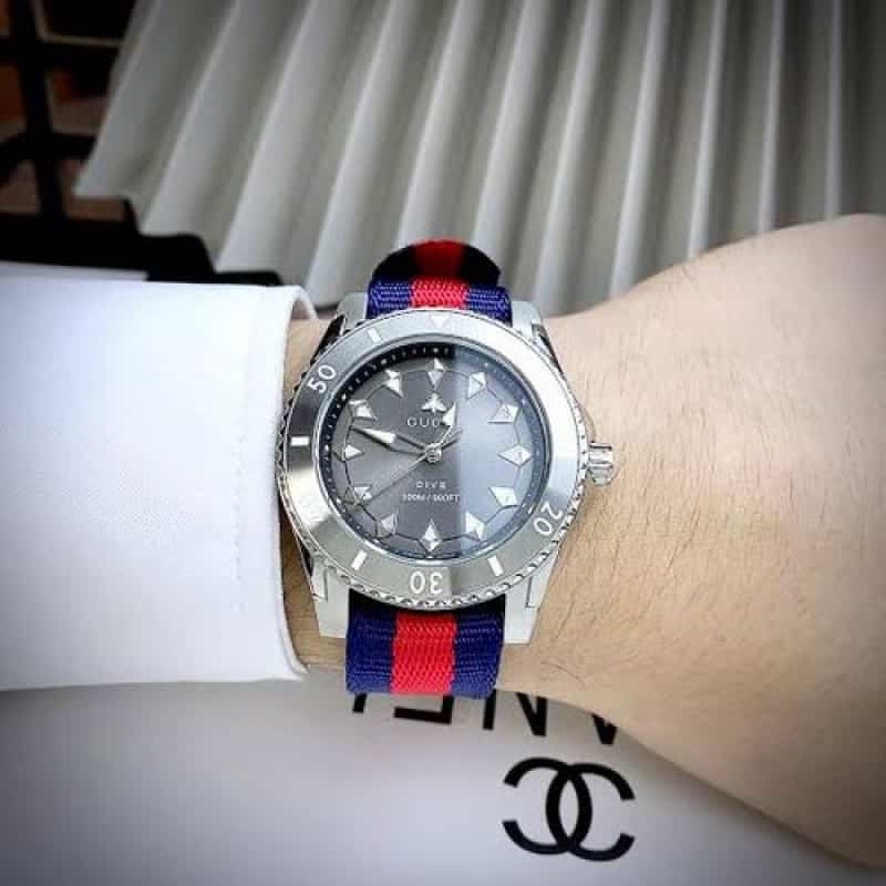 GUCCI DIVE RED BLUE FABRIC STRAP QU