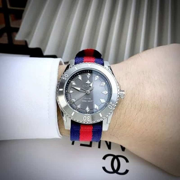 GUCCI DIVE RED BLUE FABRIC STRAP QU