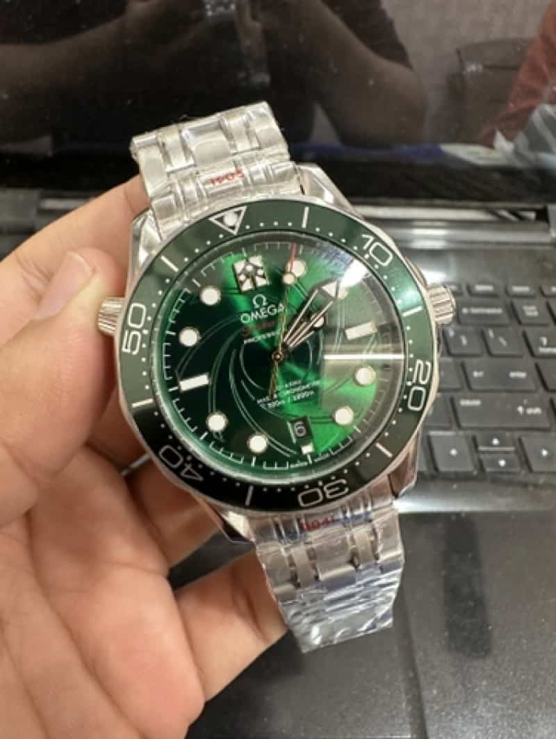 OMEGA SEAMASTER 007 GREEN