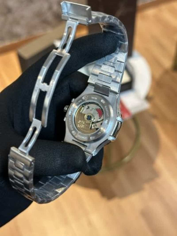 Patek Philippe Nautilus Annual Cale