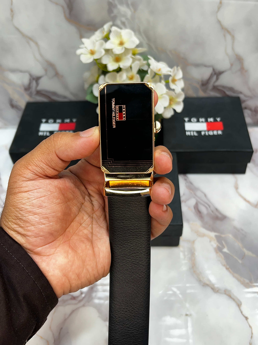 ToMmY hILF..I9ER PREMIUM QUALITY IMPORTED REVERSIBLE BELT WITH OG BOX TH-901