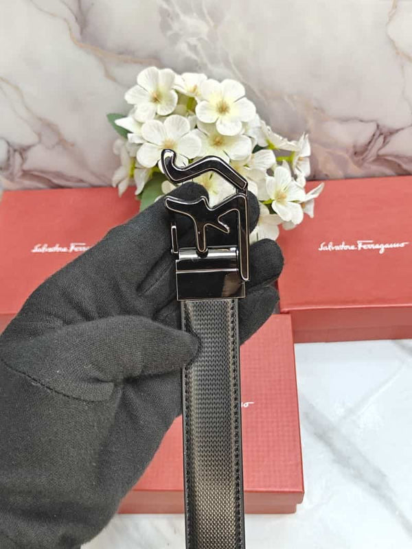 SF SALVATORE FERRAGAMO PREMIUM QUALITY IMPORTED REVERSIBLE LADIES BELT WITH OG BO-X SF-101