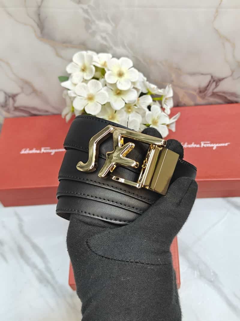 SALVATORE FERRAGAMO PREMIUM QUALITY IMPORTED REVERSIBLE LADIES BELT WITH OG BOX SF-102