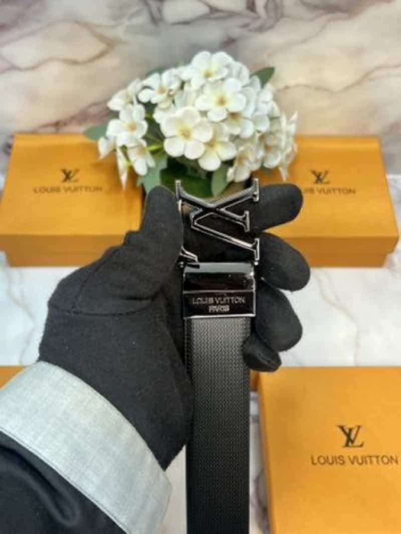 Lv LO...U!$.. vUi·TtON PREMIUM QUALITY IMP REVERSEABLE BELT WITH OG BOX LV-308