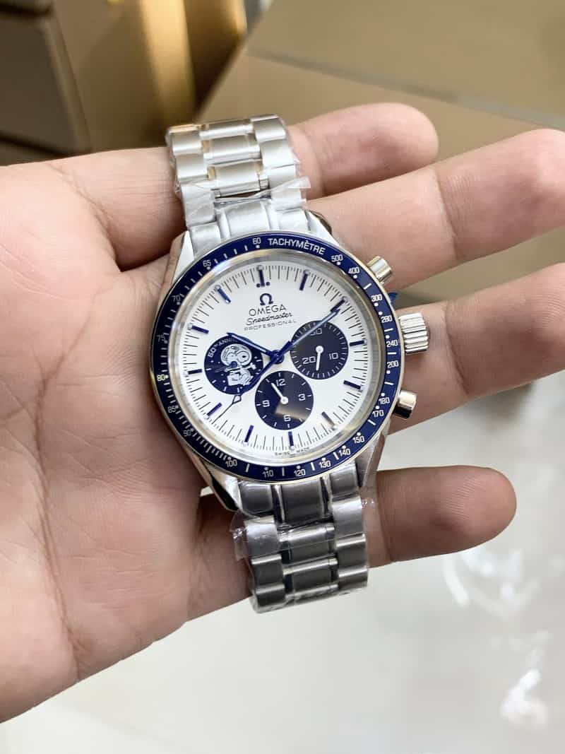 Omegaa Snoopy SpeedMaster Professio