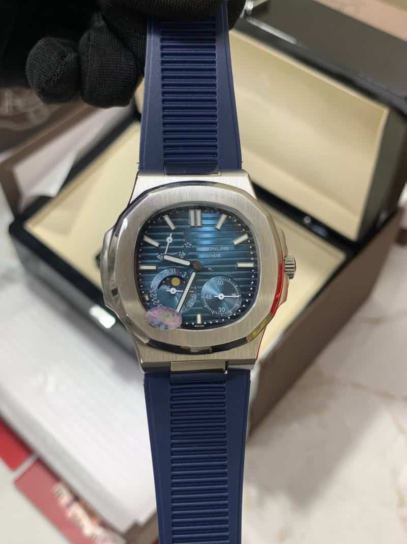 PATEK PHILIPPE NAUTILUS 5712 MOON P