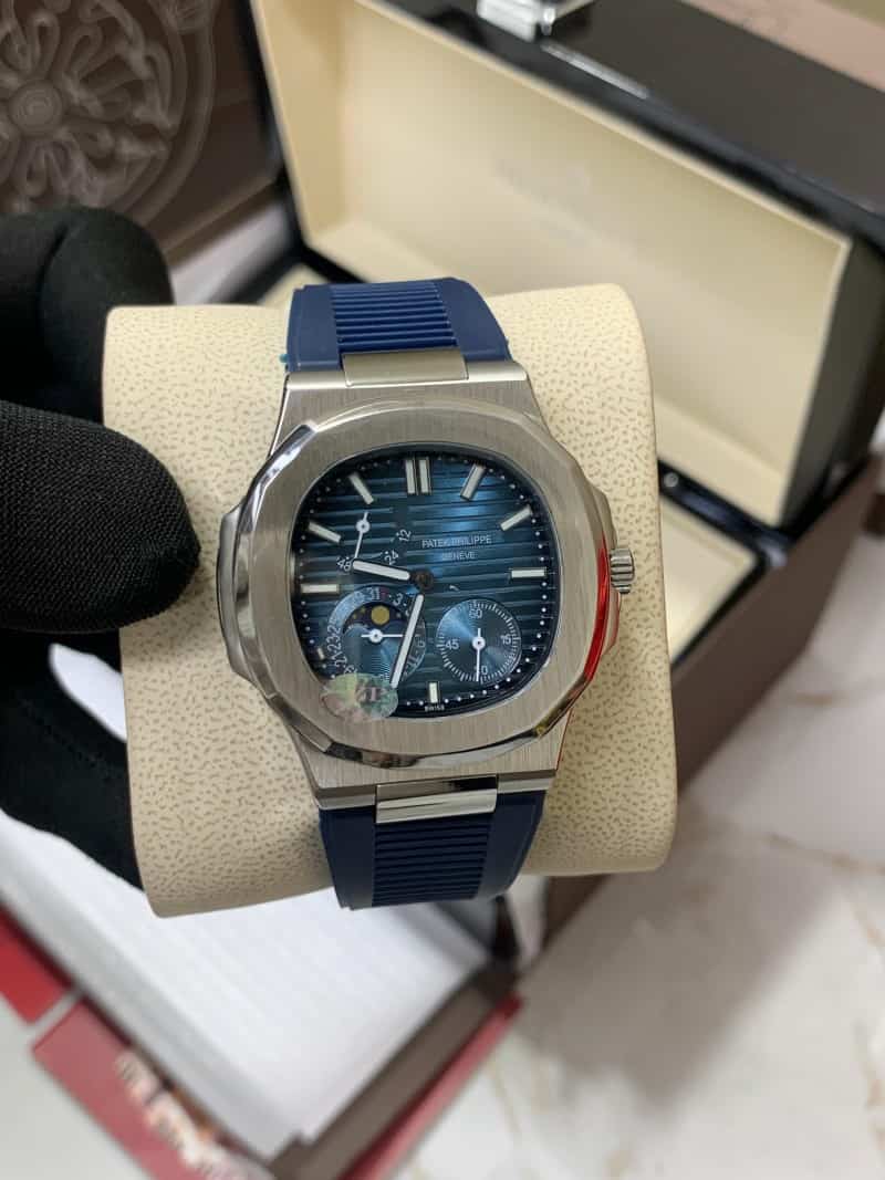 PATEK PHILIPPE NAUTILUS 5712 MOON P