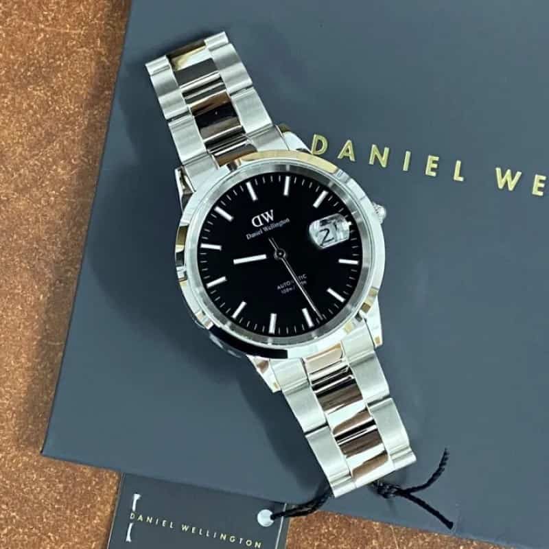 DW MEN S AUTOMATIC SILVER BLACK
