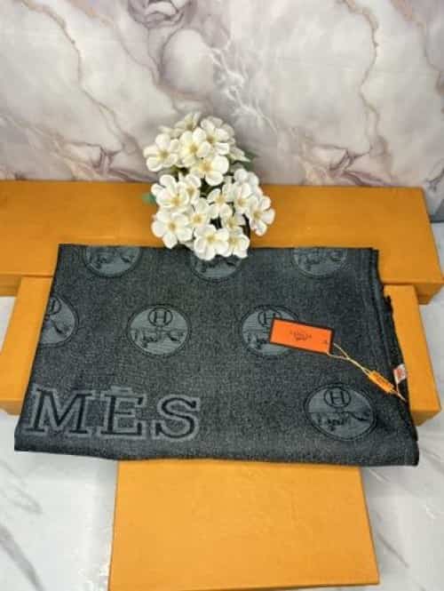 HERMES PREMIUM QUALITY STOLE/SCARF WITH OG BOX