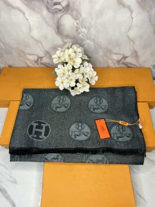 HERMES PREMIUM QUALITY STOLE/SCARF WITH OG BOX