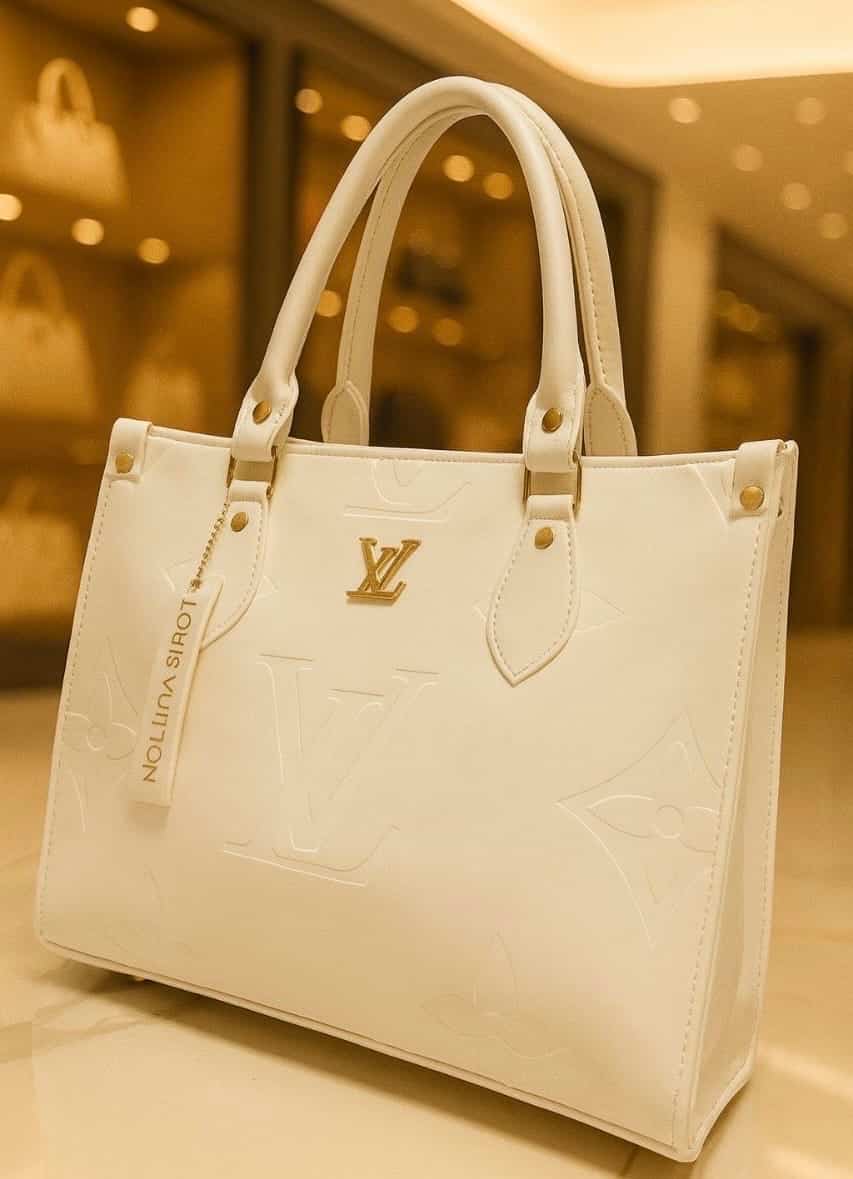 LOUIS VUITTON PREMIUM QUALITY IMPORTED HANDBAG WITH CARRYBAG