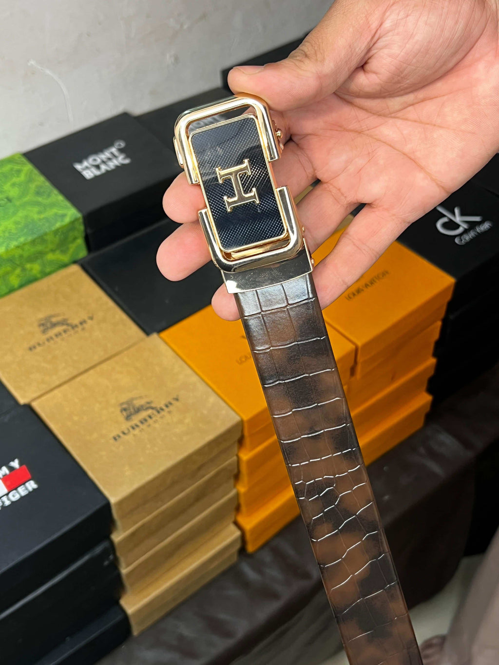 HeR_ME5 PREMIUM QUALITY IMPORTED AUTOLOCK CROCODILE BELT WITH OG BO-X H-801