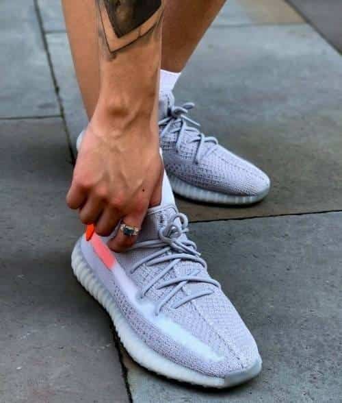 Adidas Yeezy Boost 350 V2 Tail Light with Full Accessories