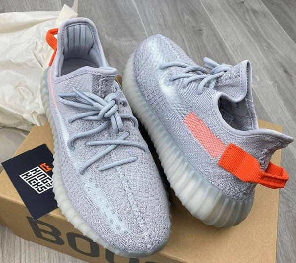 Adidas Yeezy Boost 350 V2 Tail Light with Full Accessories