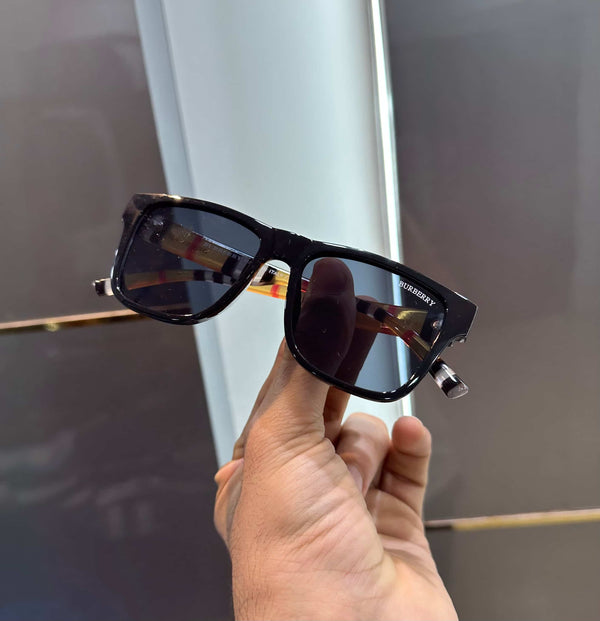 Burberr y Black Designer Premium Shade 4395