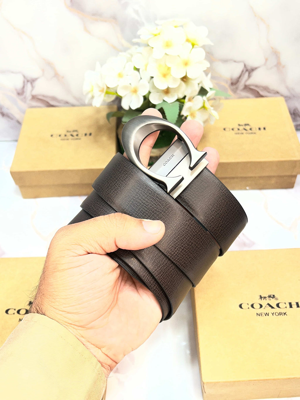 CH COACH PREMIUM QUALITY IMPORTED REVERSIBLE BELT WITH OG BOX. CH-308