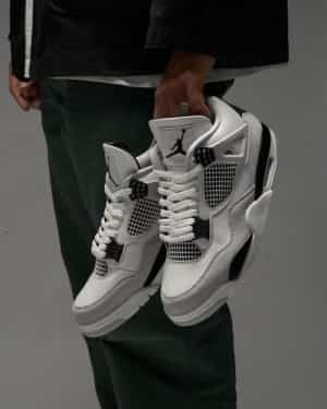 Nike Air Jorden Retro 4 MILITARY BLACK