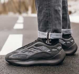 yeezy 700 v3 alvah (FIX)