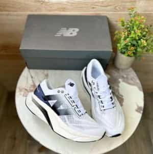 New Balance SC Elite V4 WHITE NAVY