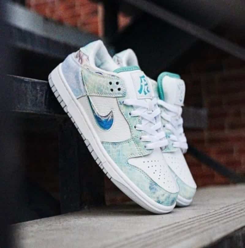 E sb dunk low year of the dragon steam puppet with og open box