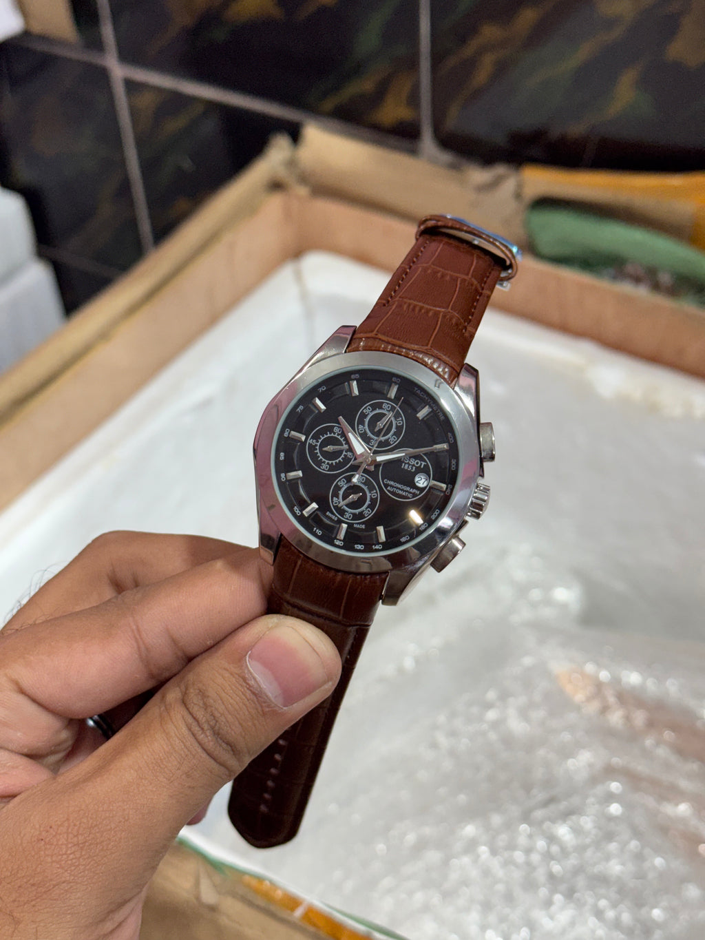 TISSOT_1853_SILVER-BLACK