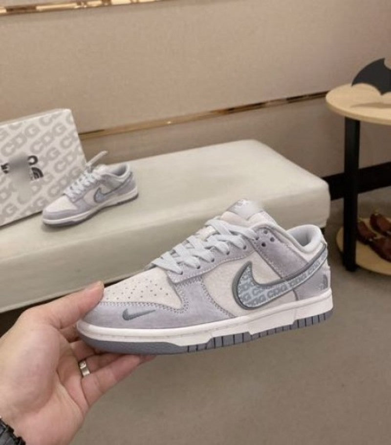 Nike sb dunk low x north face