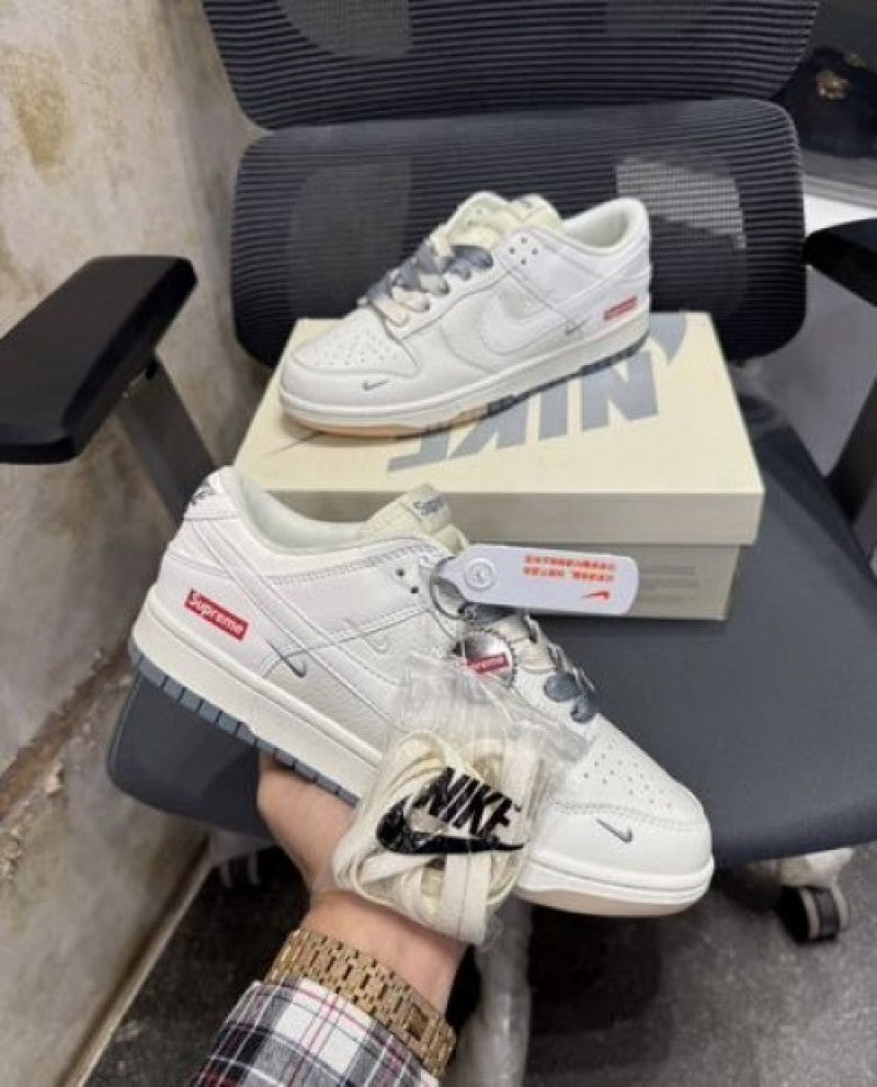 Nike Supreme x dunk low made by ideas