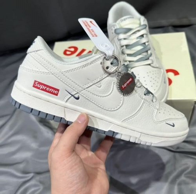 Nike Supreme x dunk low made by ideas