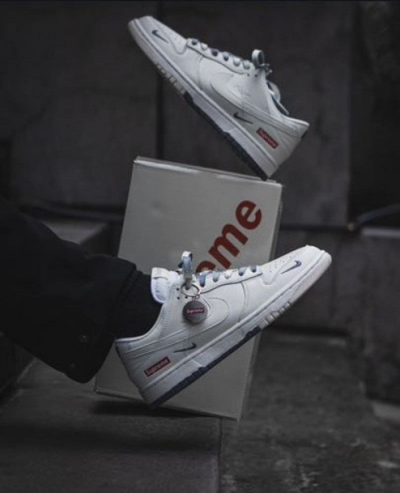 Nike Supreme x dunk low made by ideas