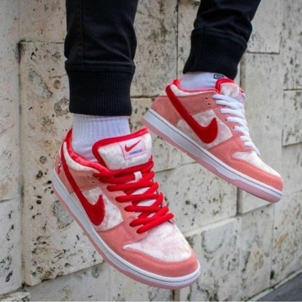 E sb dunk low strangelove semi ua with og box packaging and outer