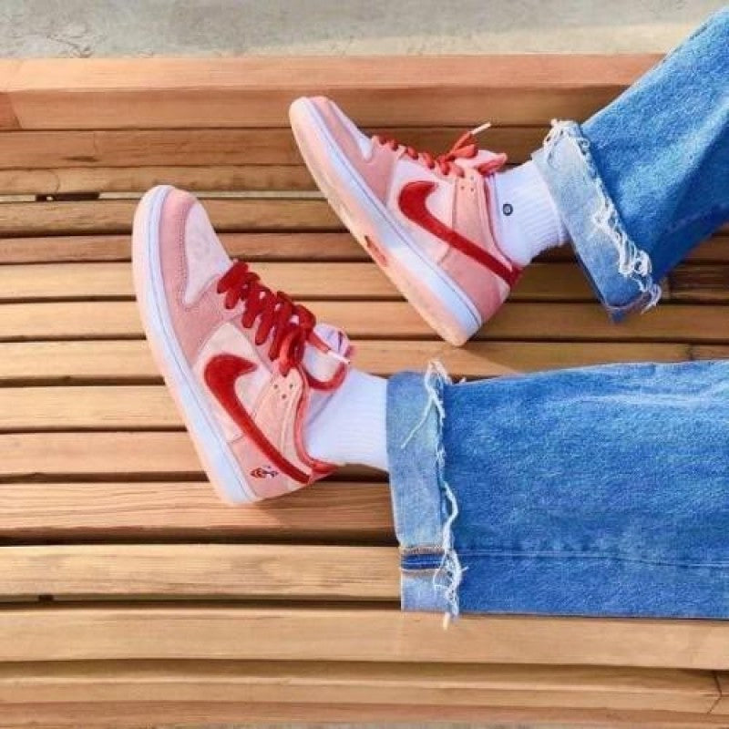 E sb dunk low strangelove semi ua with og box packaging and outer