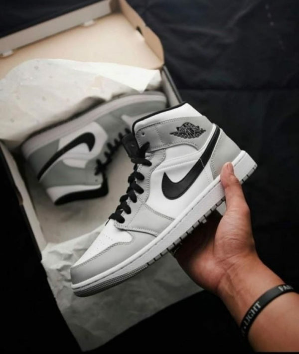 Nike Air Jordan Retro 1 Mid SMOKE