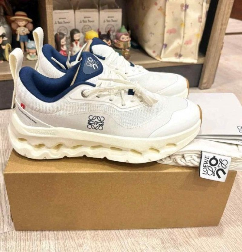 On Cloud Loewee X Tilt 2 0 WHITE NAVY