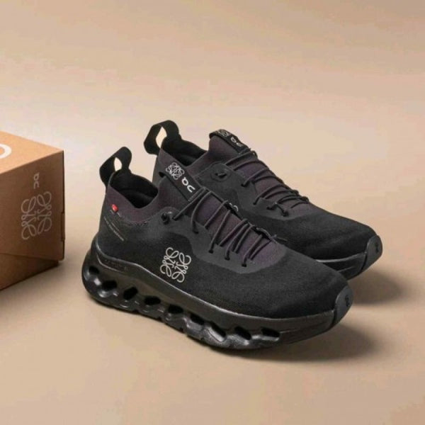 On Cloud Loewee X Tilt 2 0 TRIPLE BLACK