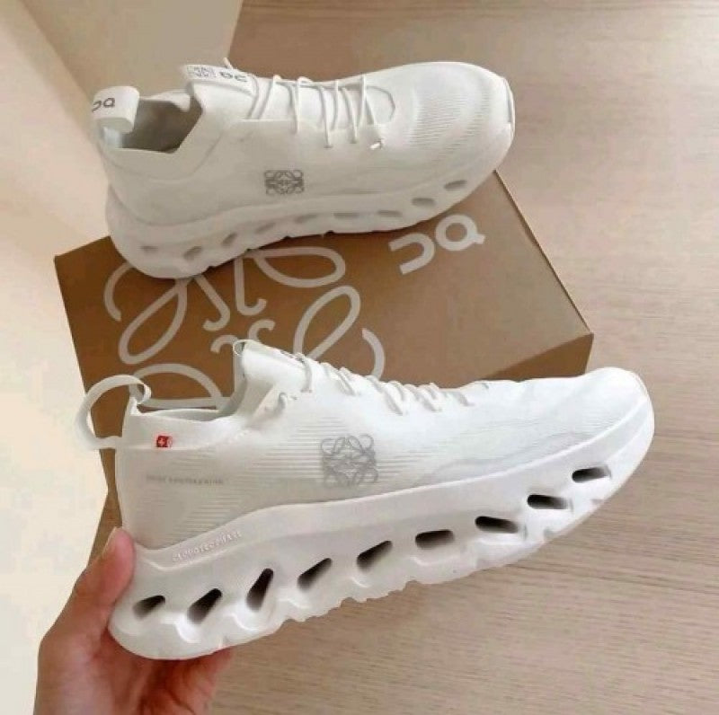 On Cloud Loewee X Tilt 2 0 TRIPLE WHITE