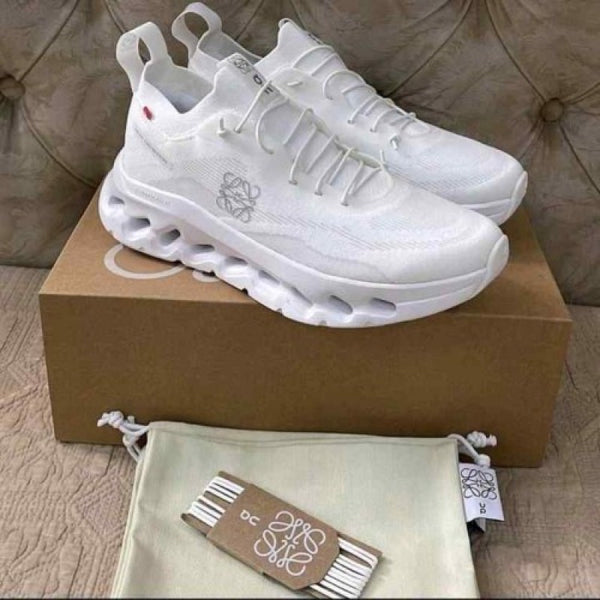 On Cloud Loewee X Tilt 2 0 TRIPLE WHITE