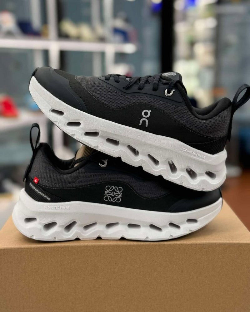 On Cloud Loewee X Tilt 2 0 BLACK WHITE