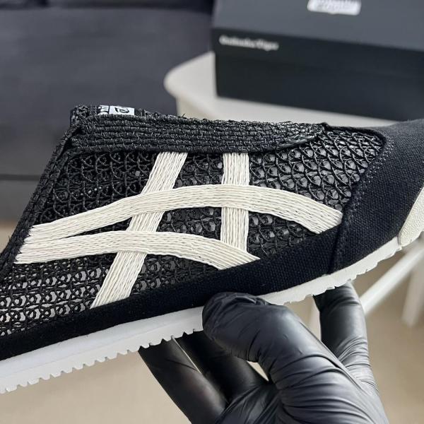 ONITSUKA TIGER SABOT BLACK WHITE