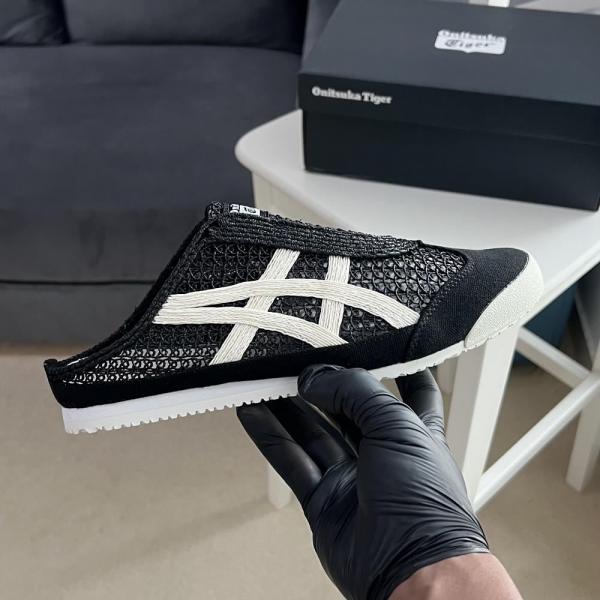 ONITSUKA TIGER SABOT BLACK WHITE