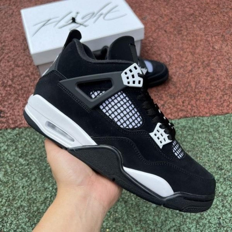 Nike Air Jordan Retro 4 WHITE THUNDER UA